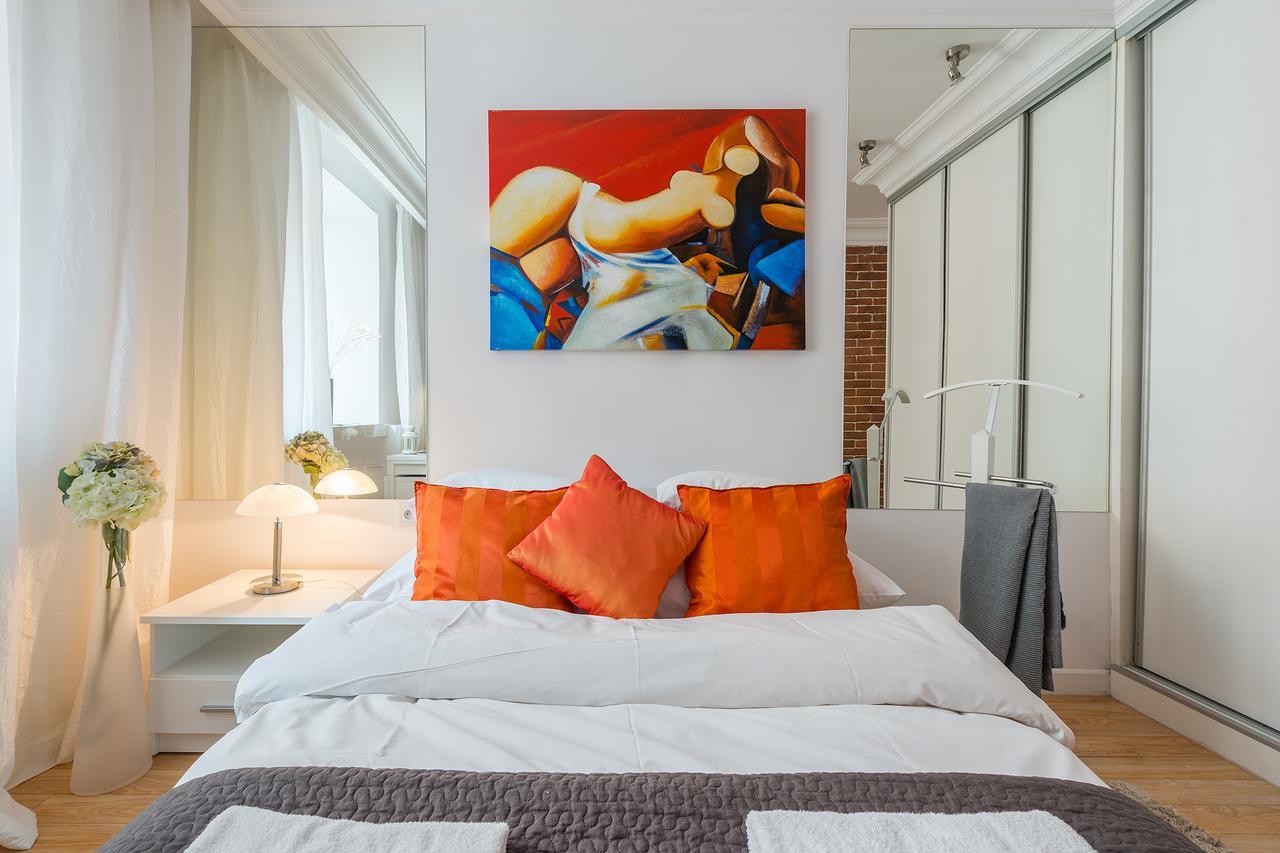 P&O Serviced Apartments Swietojanska Варшава Екстер'єр фото