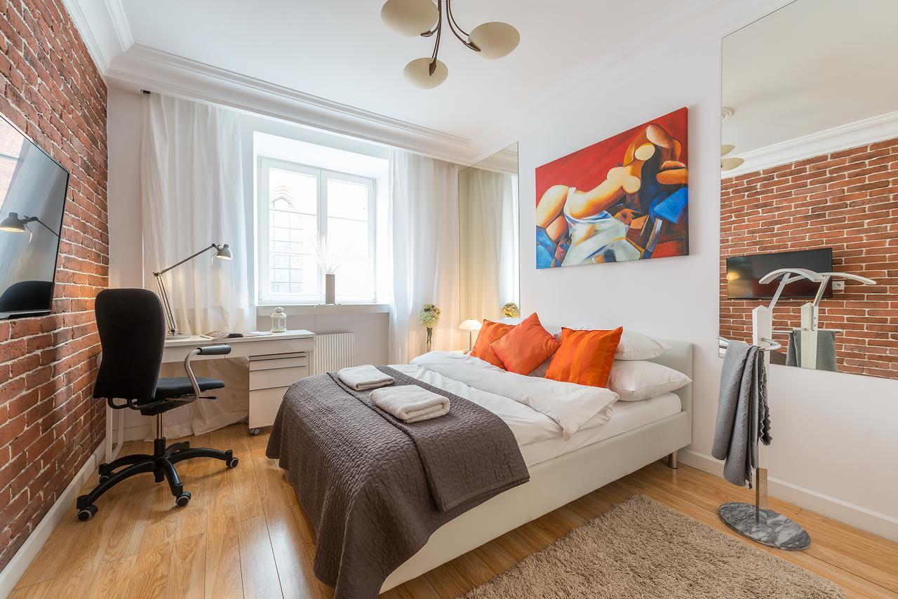 P&O Serviced Apartments Swietojanska Варшава Екстер'єр фото